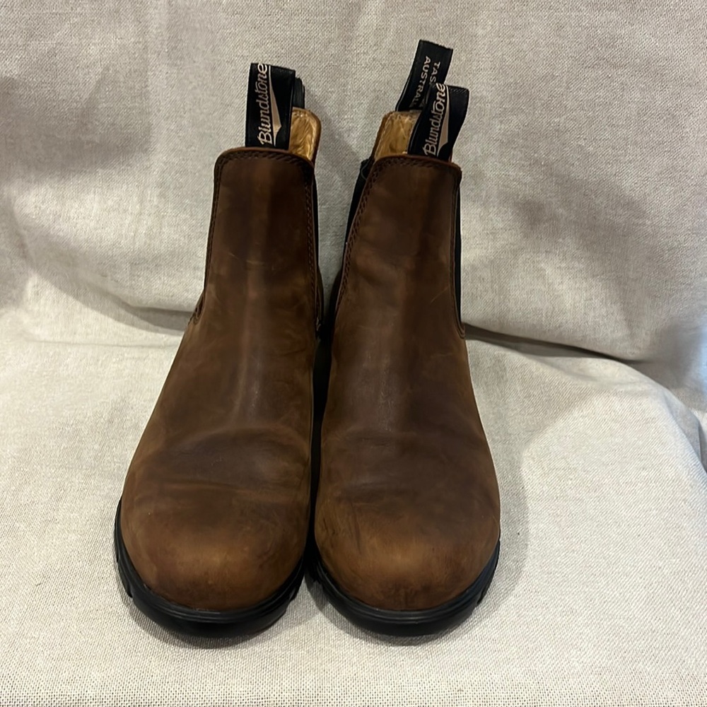 Antique Brown Blundstone, Heeled Chelsea Boot- 10